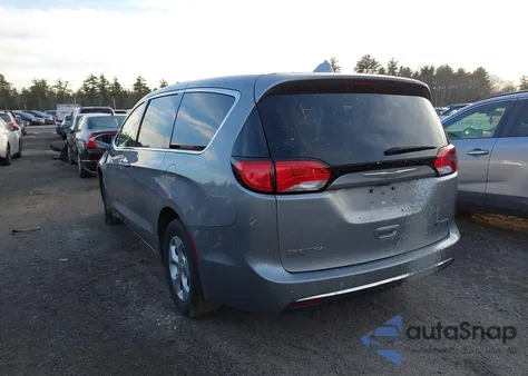 2018 Chrysler Pacifica Hybrid Touring Plus z USA, uszkodzony, nr VIN 2C4RC1H77JR194782